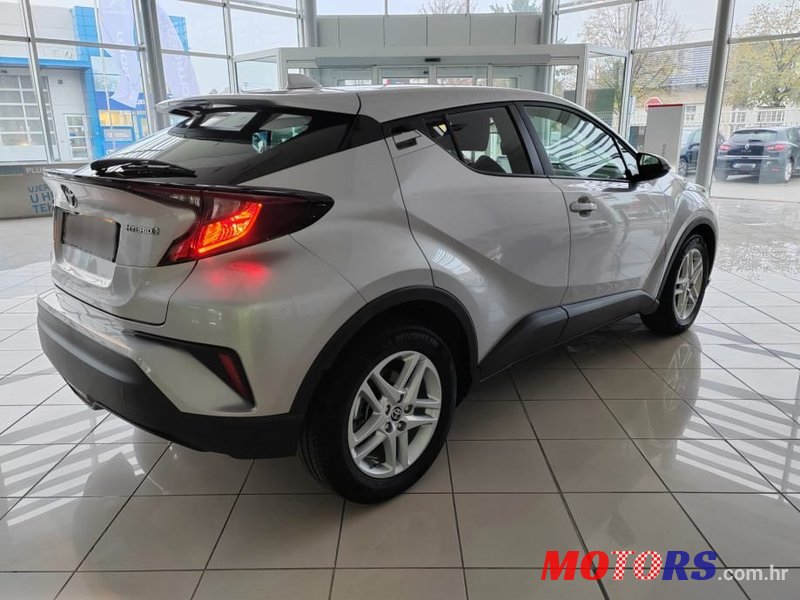 2023' Toyota C-HR 1,8 photo #4