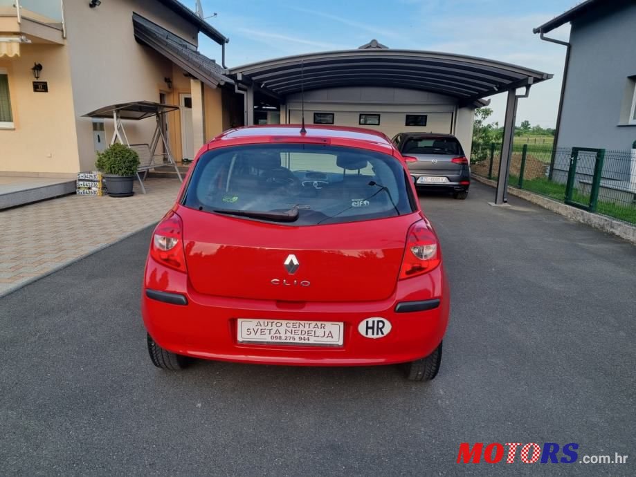 2008' Renault Clio 1.2 16V photo #3