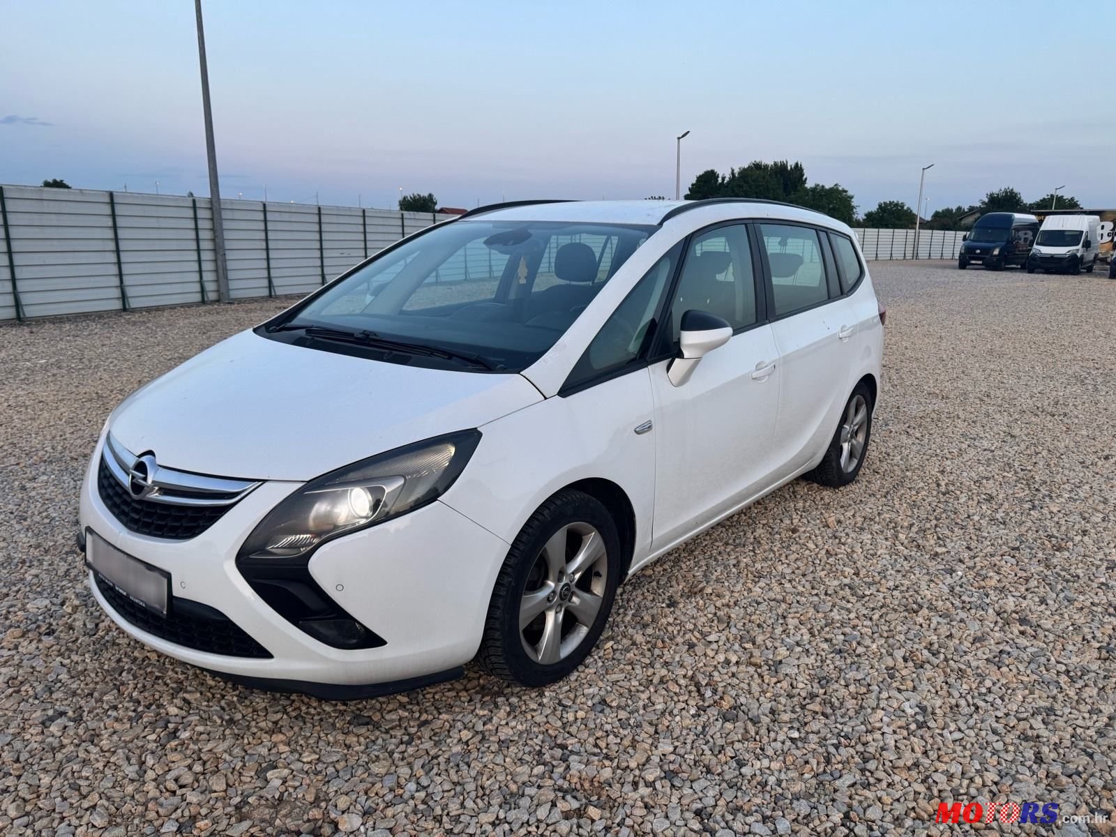 2012' Opel Zafira 2,0 photo #2