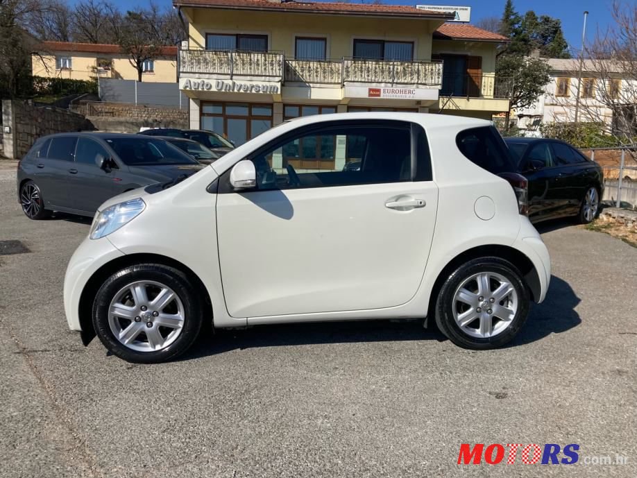 2009' Toyota iQ 1,0 Vvt-I photo #5