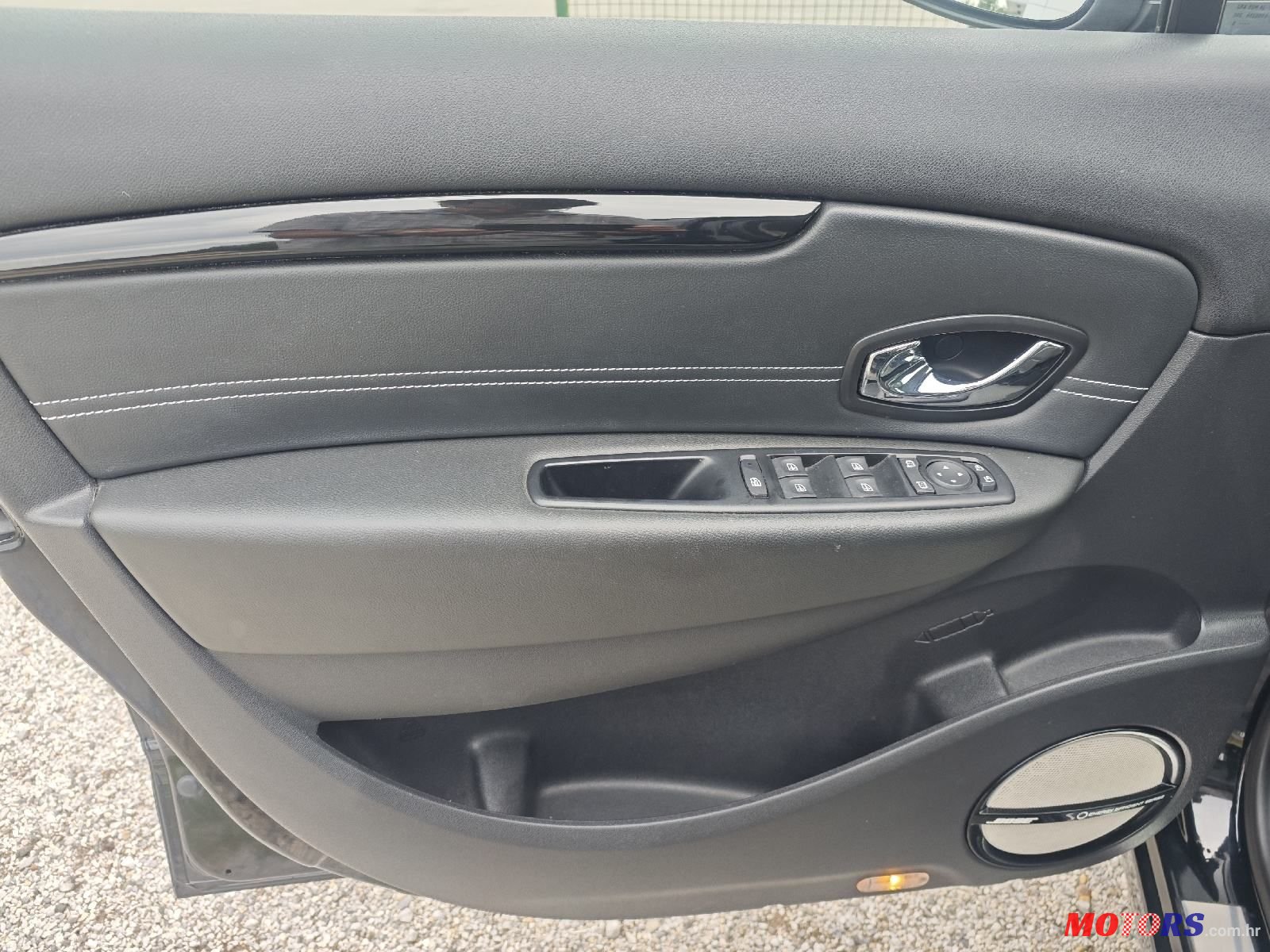 2015' Renault Scenic Dci 130 photo #6