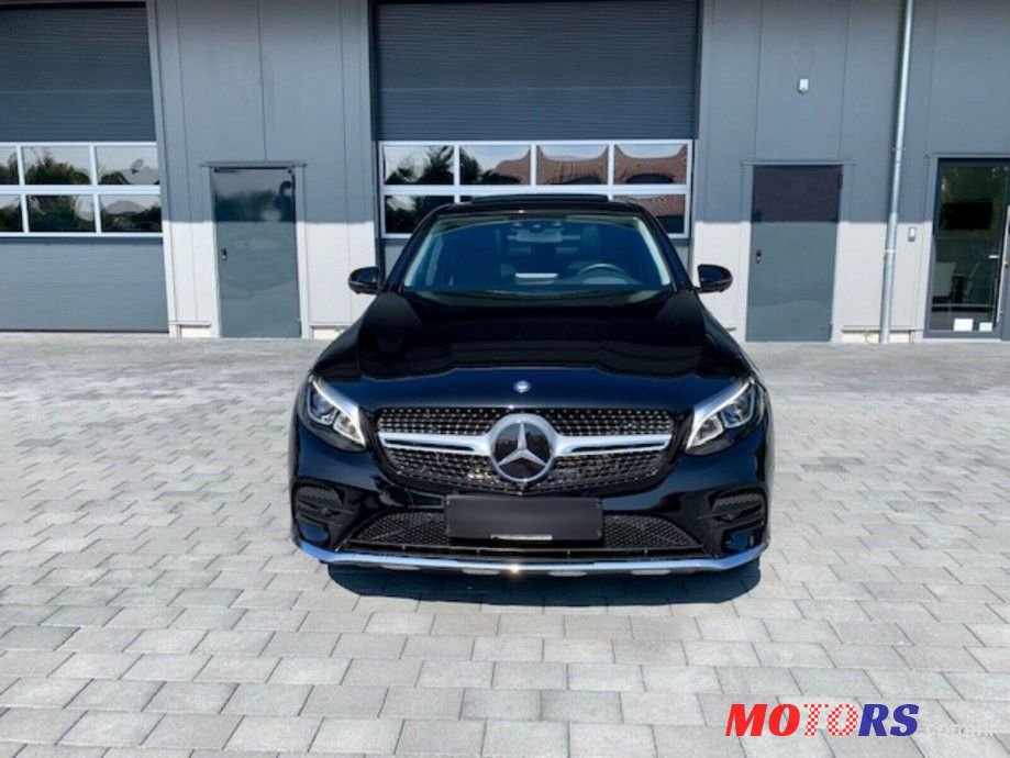 2017' Mercedes-Benz GLC 220 D photo #2