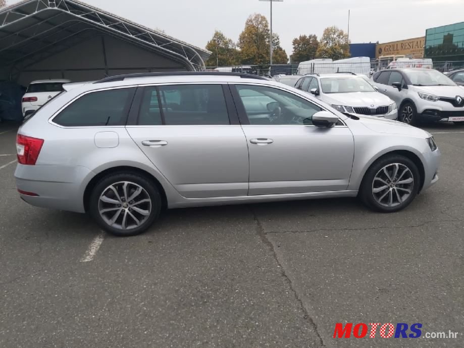 2017' Skoda Octavia Combi photo #4