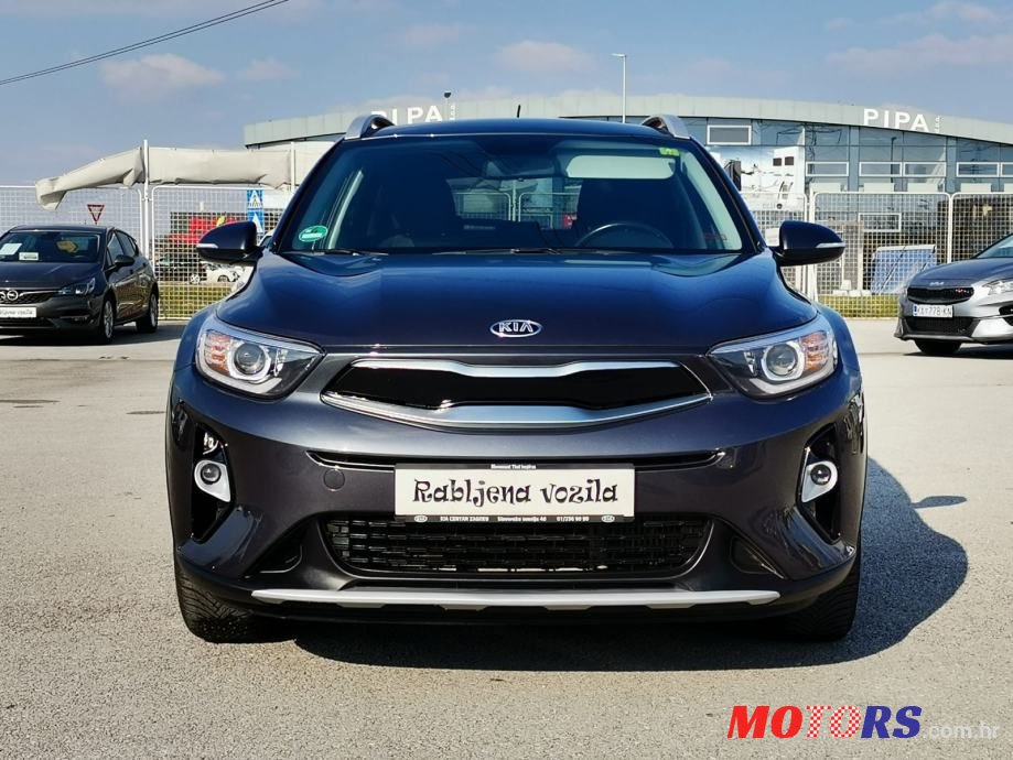 2020' Kia Stonic 1,0 photo #2