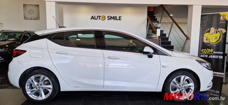 2018' Opel Astra 1.6 Cdti photo #3