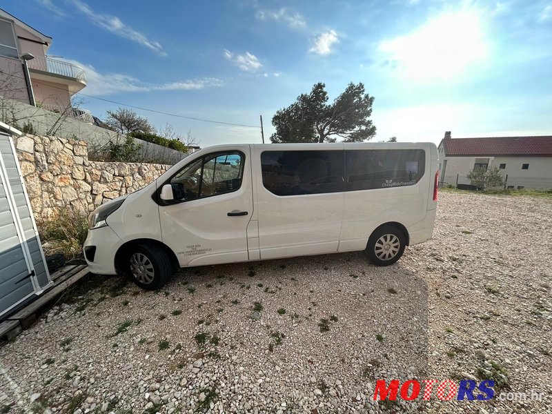 2017' Opel Vivaro photo #6