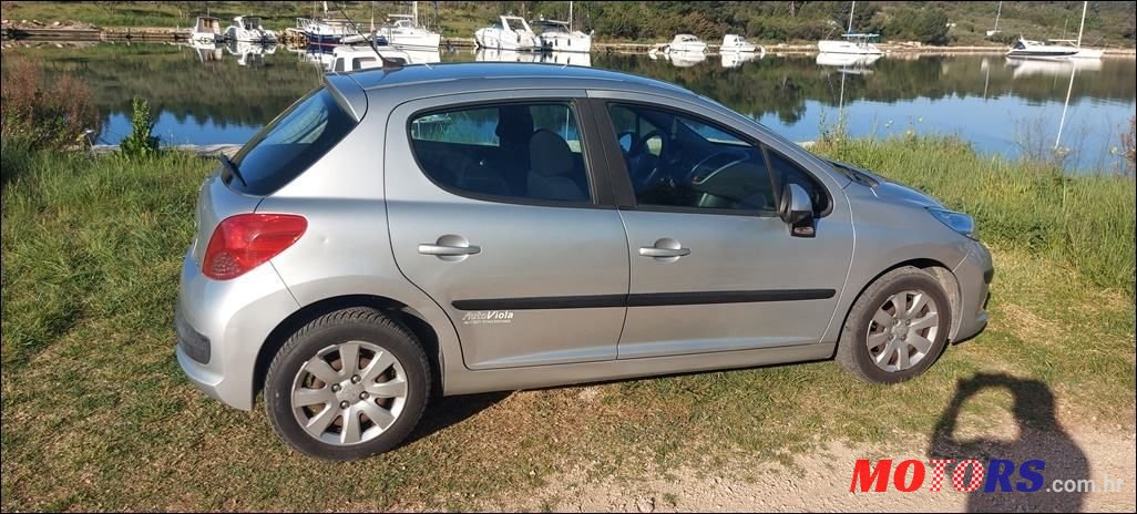2007' Peugeot 207 1,4 16V photo #3