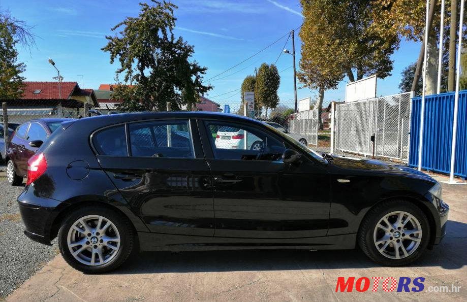 2009' BMW Serija 1 118D photo #1