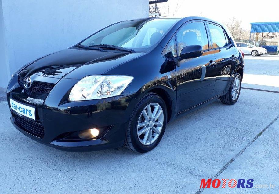 2010' Toyota Auris 1,4 D4-D photo #1