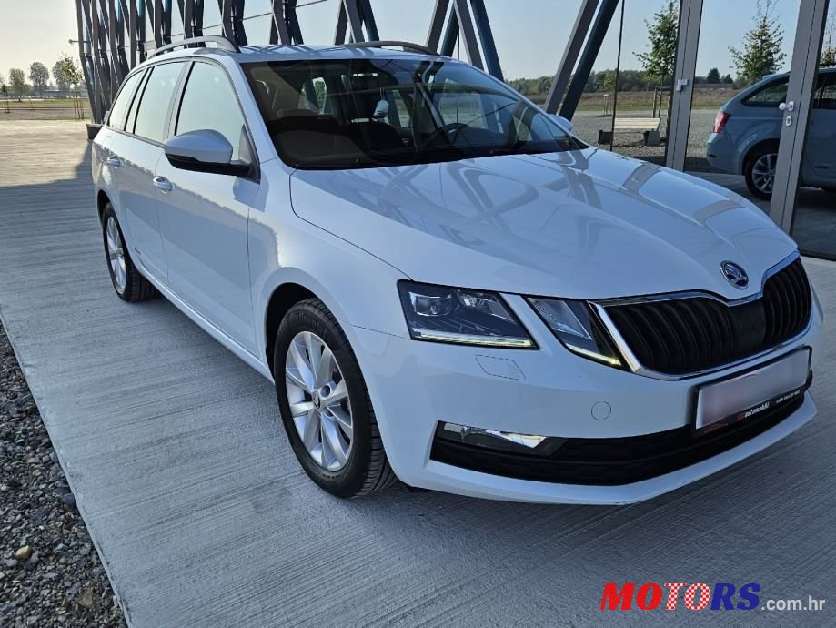 2019' Skoda Octavia Combi photo #3