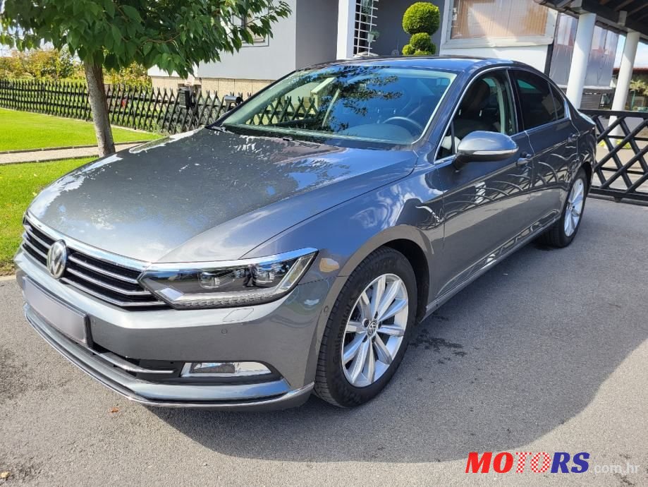 2016' Volkswagen Passat photo #2