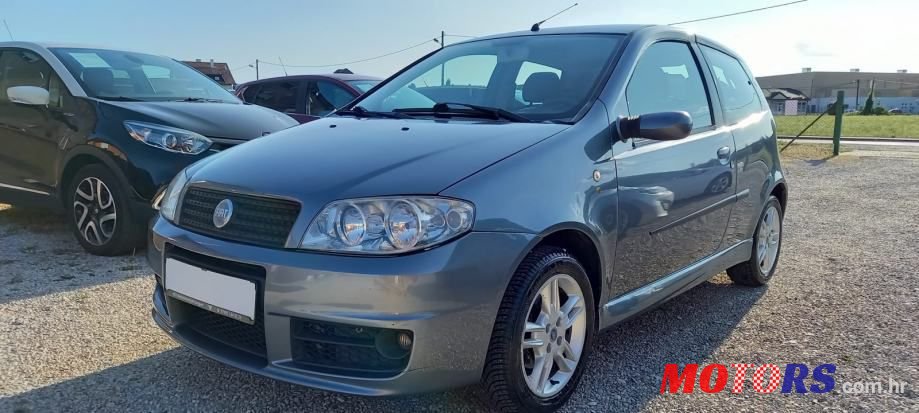 2004' Fiat Punto 1,4 16V photo #1