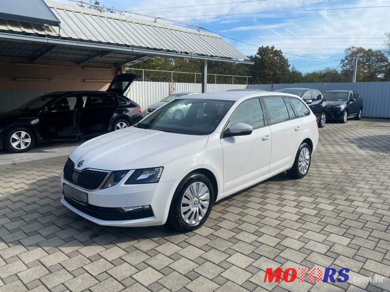 2017' Skoda Octavia Combi photo #2