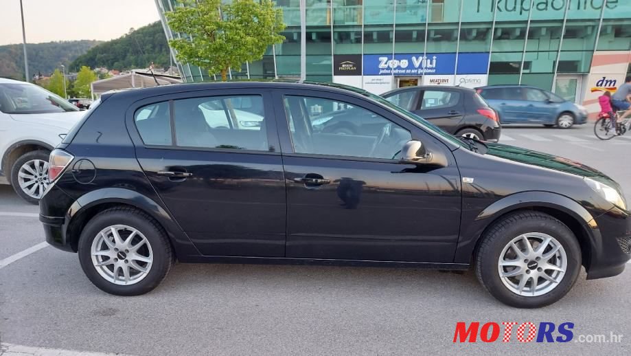 2010' Opel Astra 1,4 16V photo #4