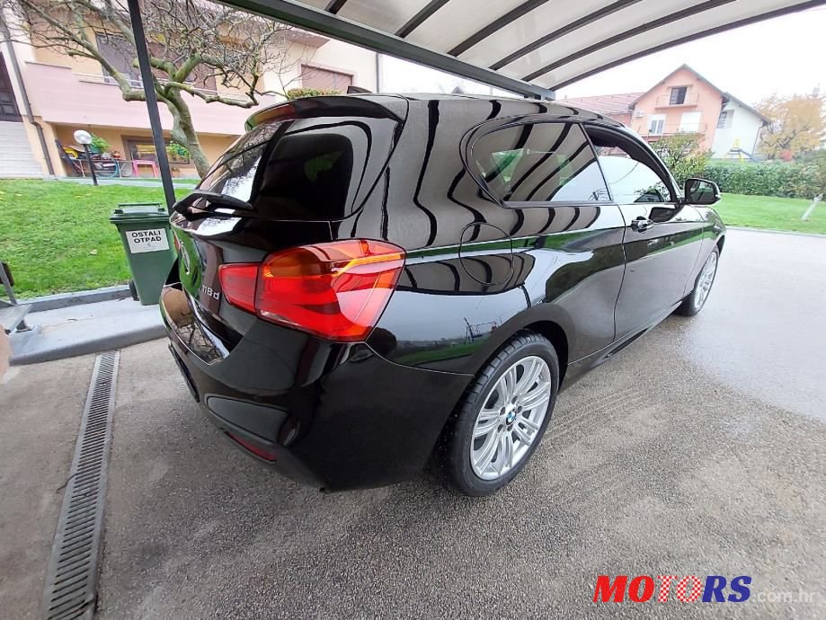 2015' BMW Serija 1 116D M photo #6
