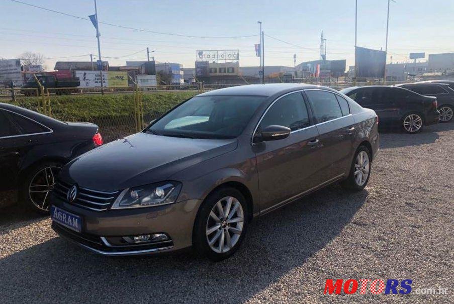 2011' Volkswagen Passat 2,0 Tdi Highline Automatik photo #1