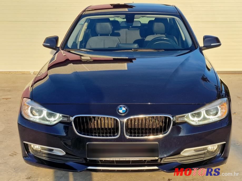 2014' BMW Serija 3 318D photo #2