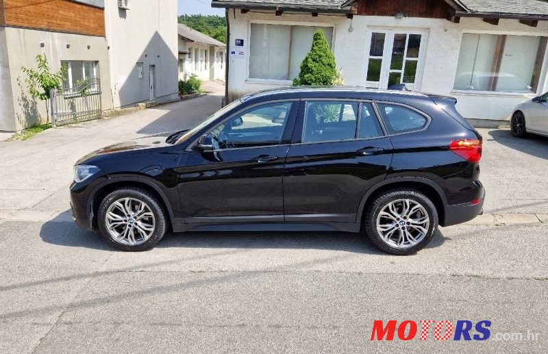 2017' BMW X1 18D photo #4