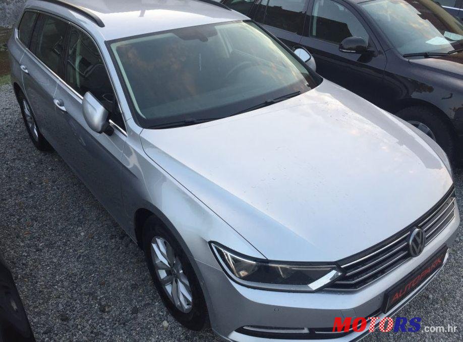 2015' Volkswagen Passat Variant photo #2