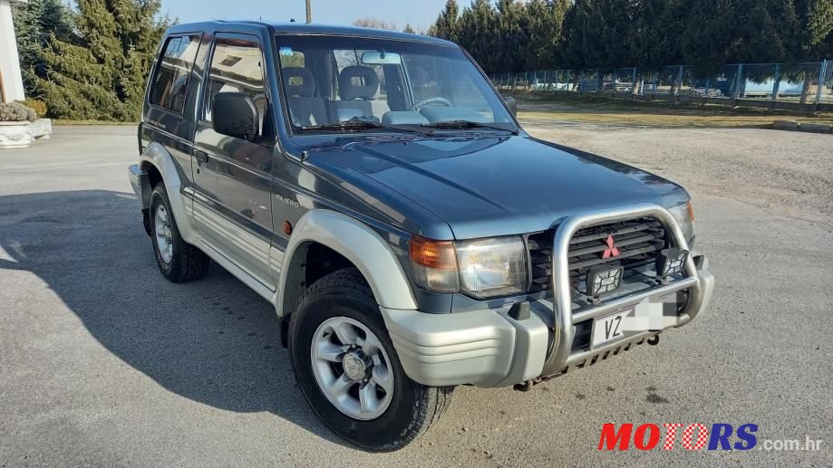 1995' Mitsubishi Pajero 2.5 Td photo #6