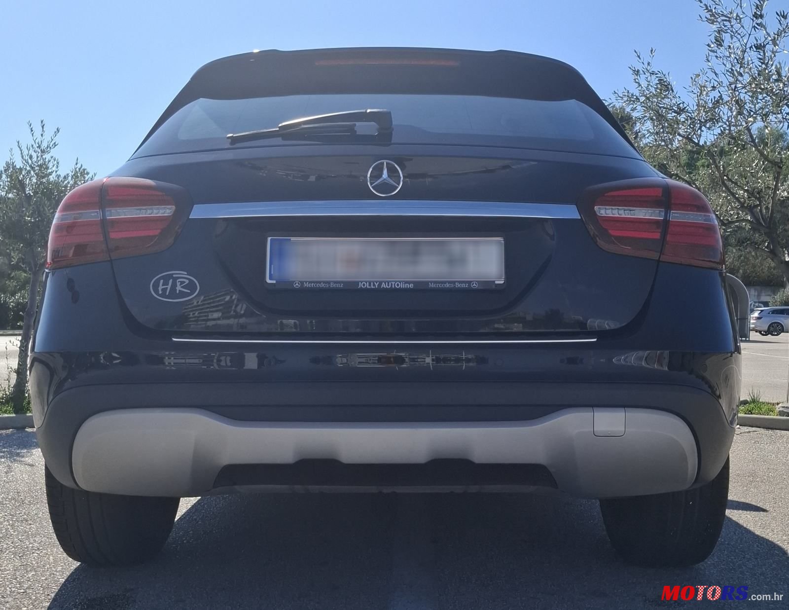 2017' Mercedes-Benz GLA 200 D photo #6