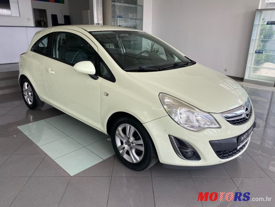2011' Opel Corsa photo #3