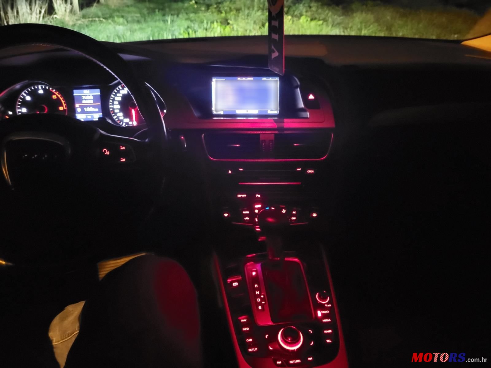 2010' Audi A4 2,0 Tdi photo #2