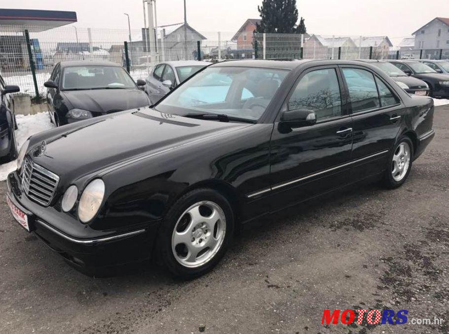2000' Mercedes-Benz E-Class 270 photo #2