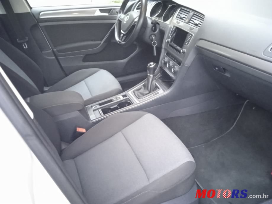 2015' Volkswagen Golf 7 1,6 Tdi photo #2