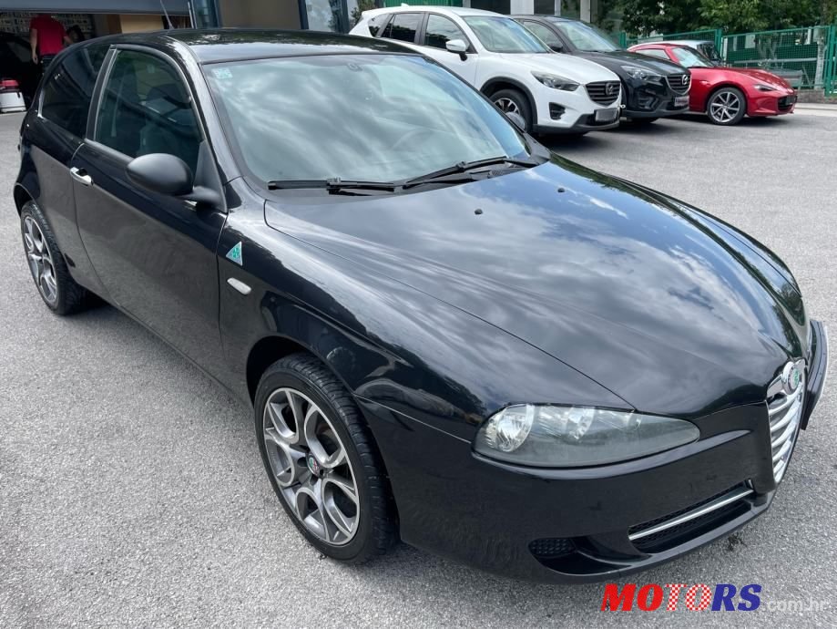 2008' Alfa Romeo 147 photo #2