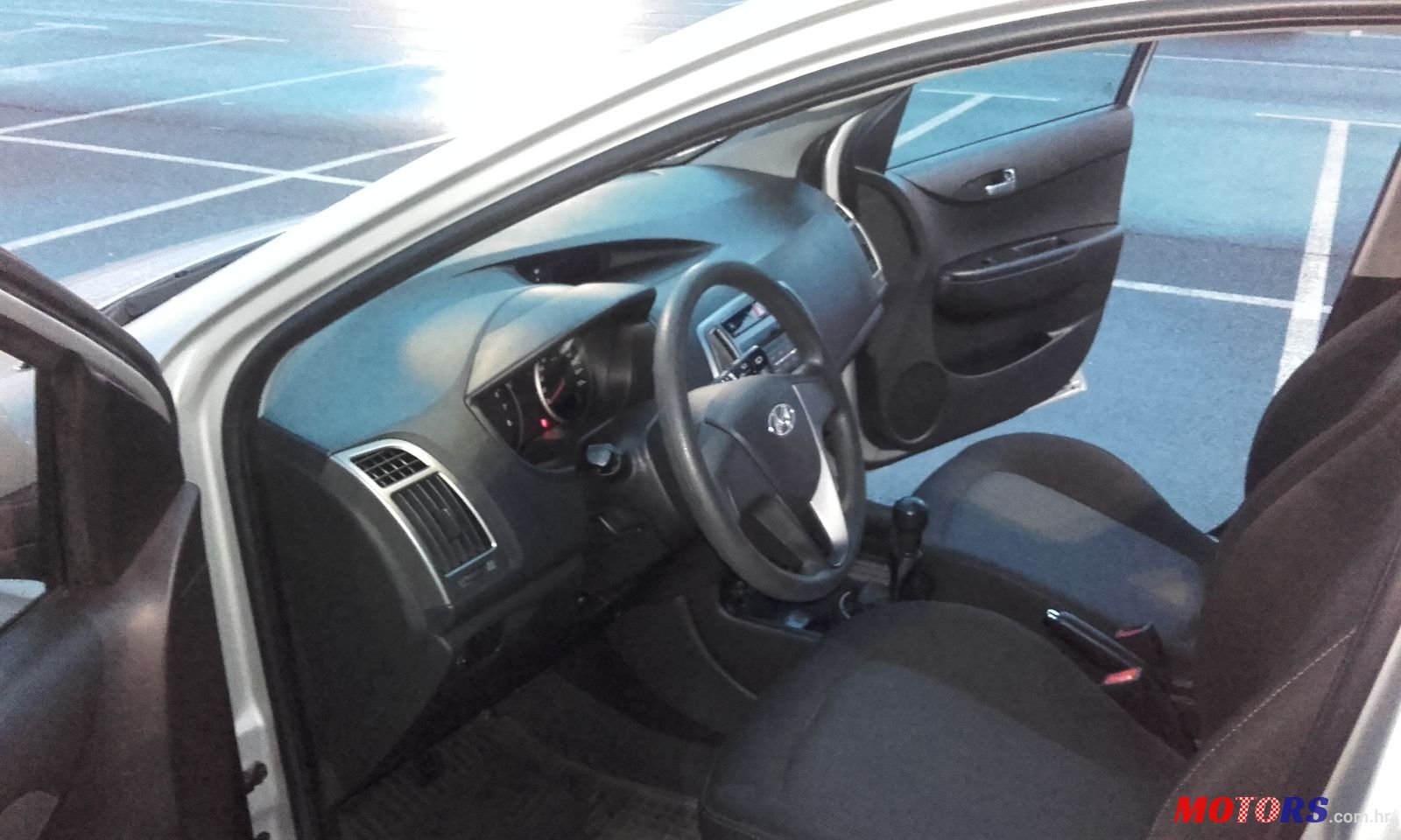 2013' Hyundai i20 1.25 iLike photo #6