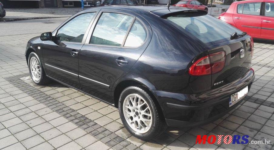 2001' SEAT Leon Sport Line 1.9 Tdi photo #2