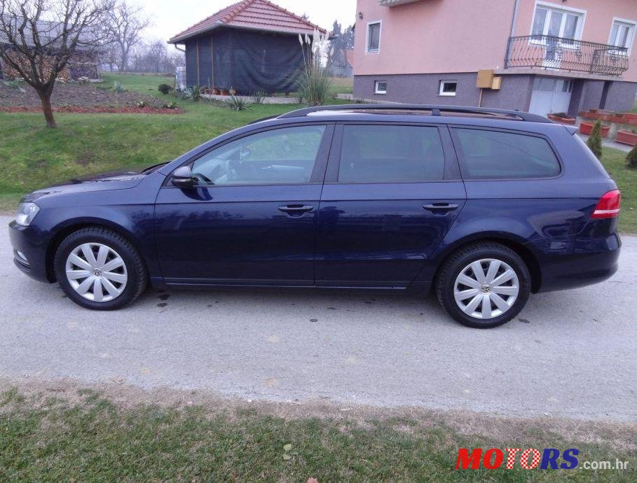 2012' Volkswagen Passat Variant 1,6 Tdi photo #1