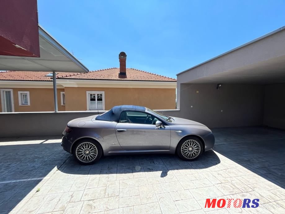 2007' Alfa Romeo Spider photo #4