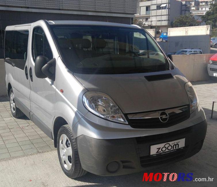 2011' Opel Vivaro 2,0 2,9 T photo #2