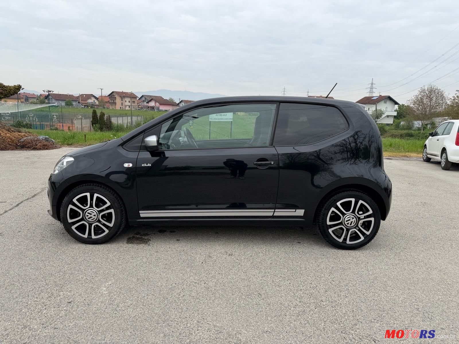 2015' Volkswagen Up! 1,0 Up! photo #6