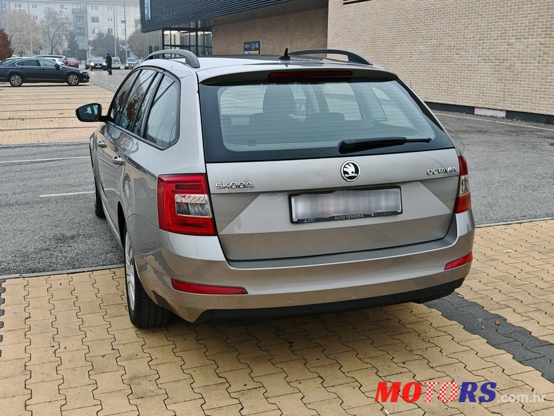 2014' Skoda Octavia Combi photo #3