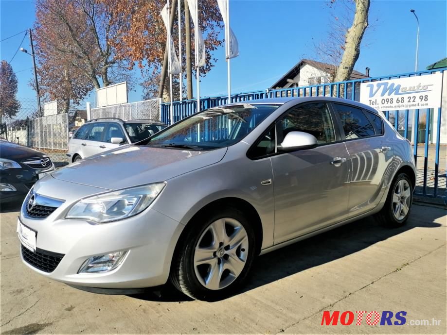 2011' Opel Astra 1,7 Cdti photo #4