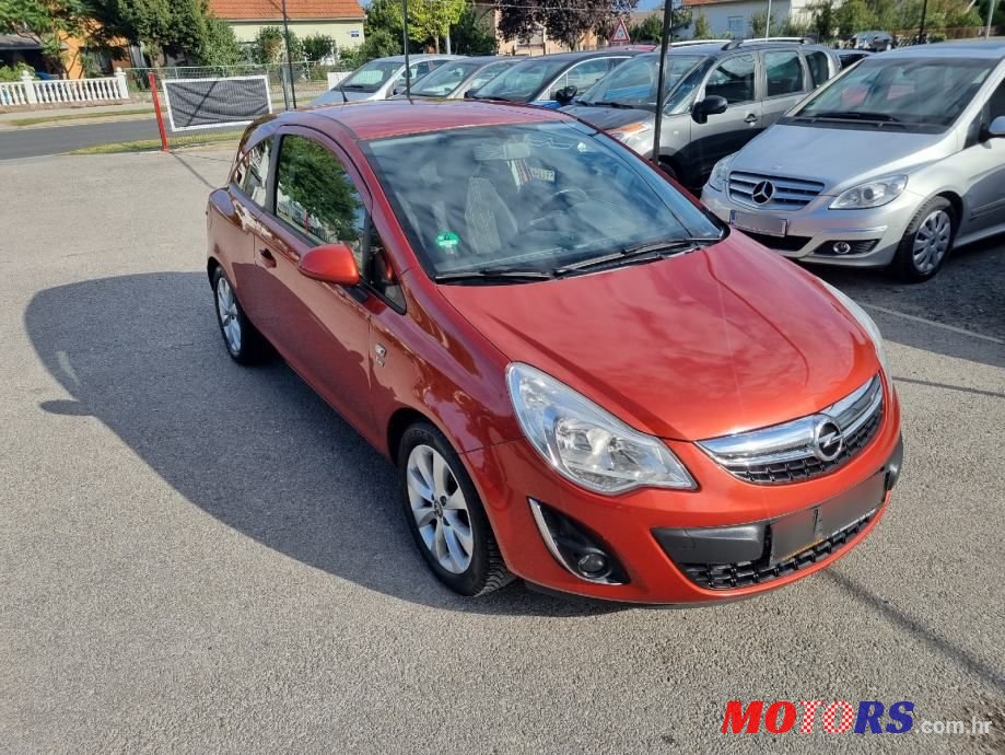 2013' Opel Corsa 1,2 16V photo #2