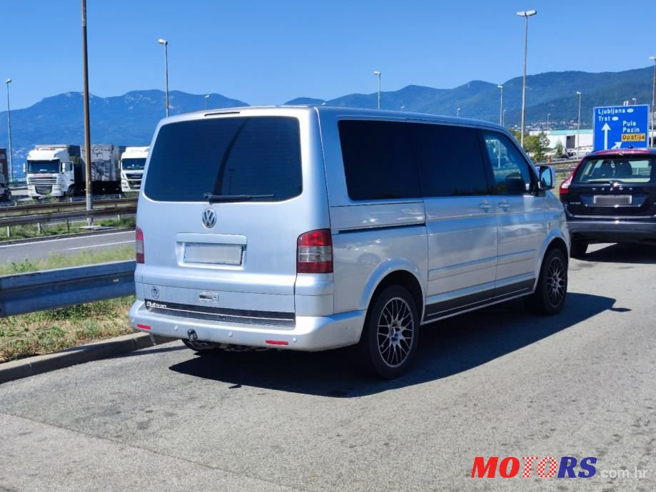 2008' Volkswagen Multivan 2,5 Tdi photo #5
