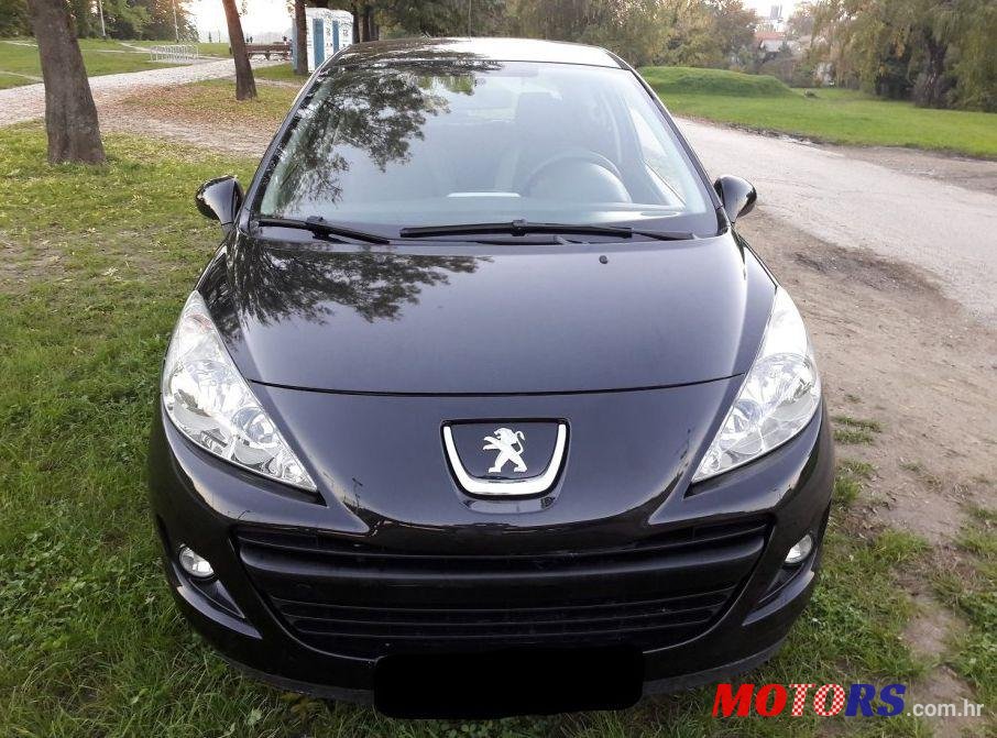 2010' Peugeot 207 1,4 Hdi photo #2
