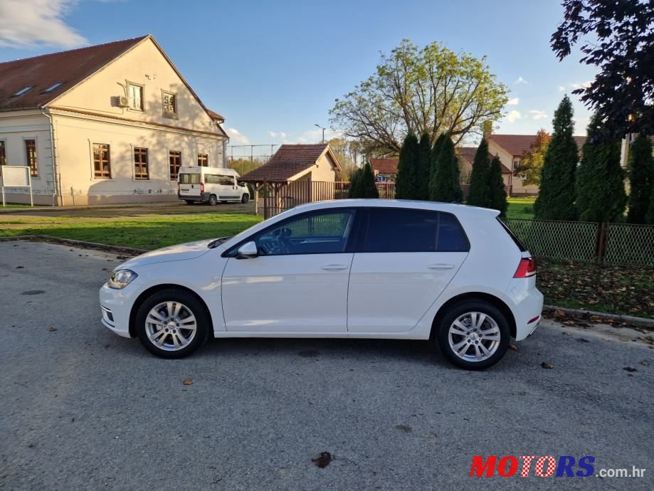 2020' Volkswagen Golf 7 1.6 Tdi photo #3