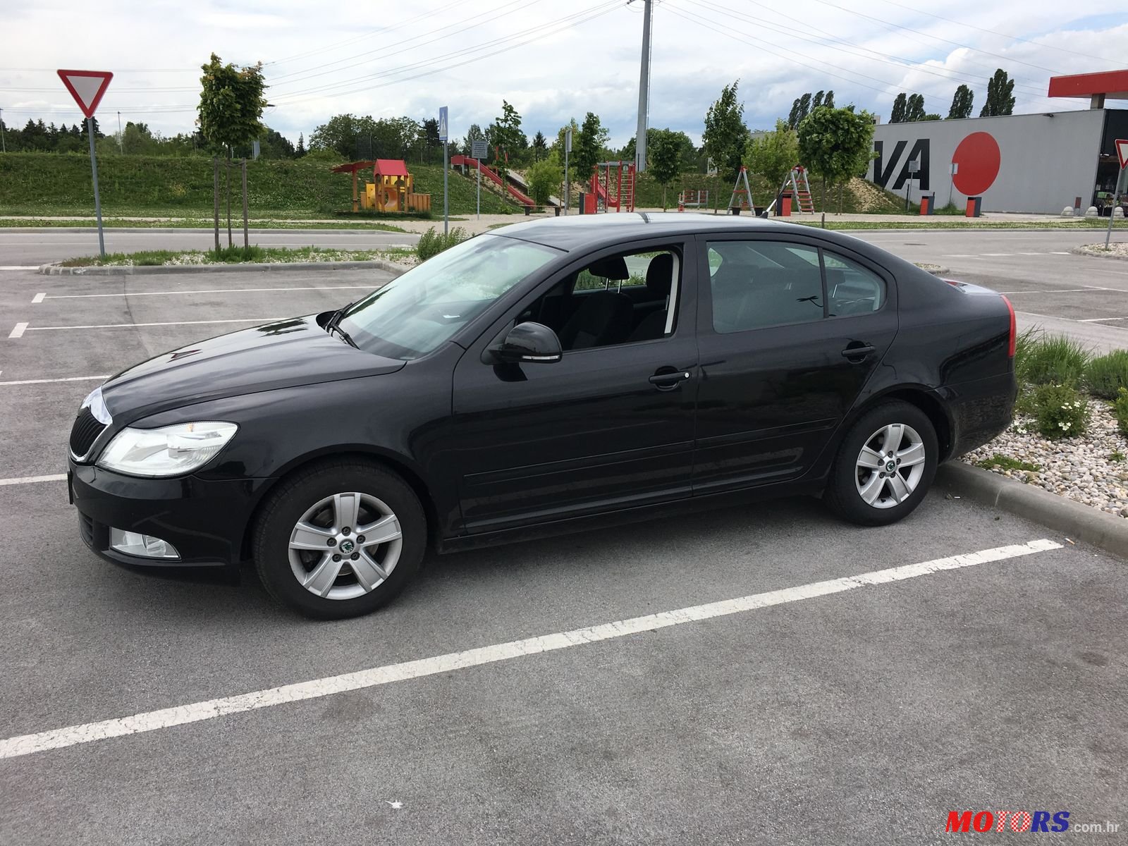 2010' Skoda Octavia Octavia 1.6 tdi photo #1