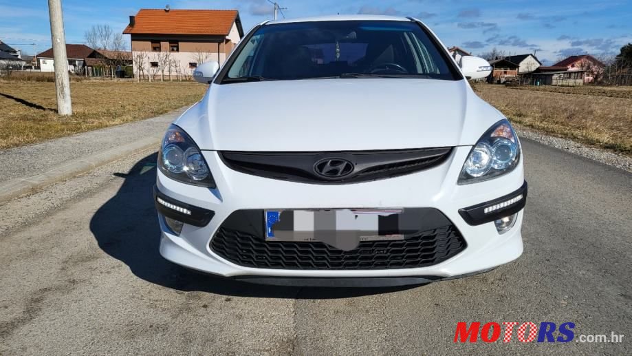 2011' Hyundai i30 photo #2