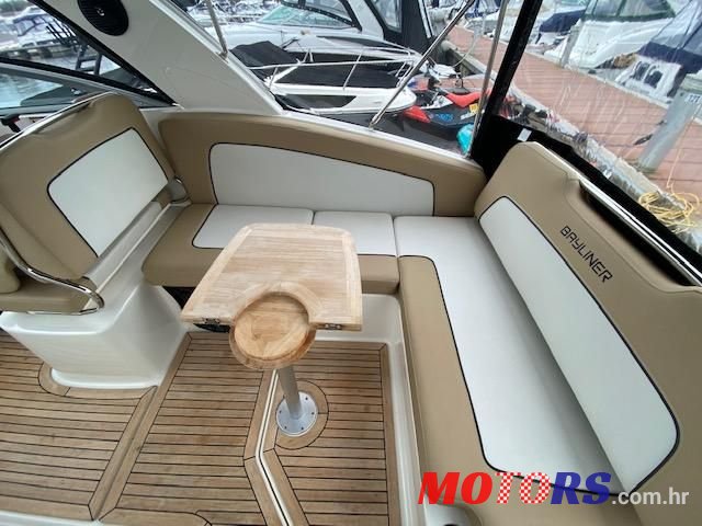 2016' Bayliner 842 CU photo #3