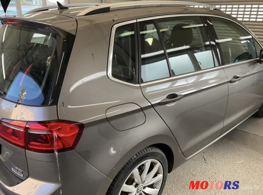 2015' Volkswagen Golf Sportsvan photo #5