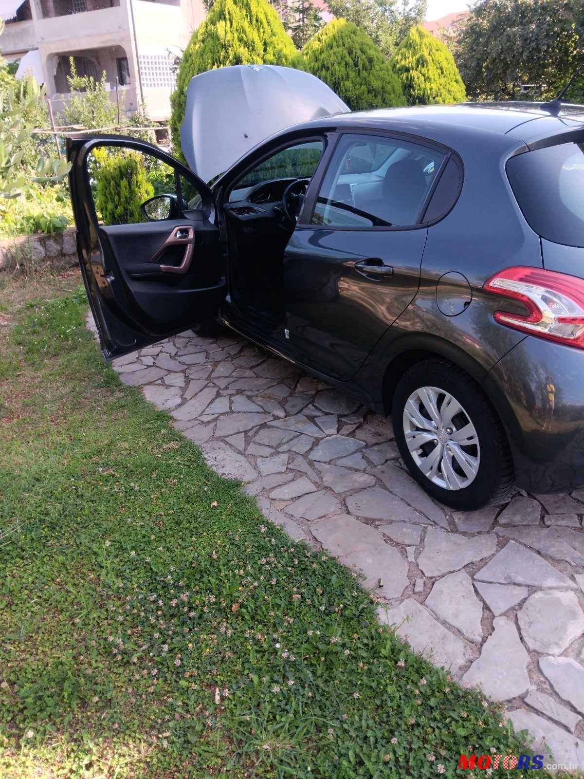 2013' Peugeot 208 1,2 Vti photo #6