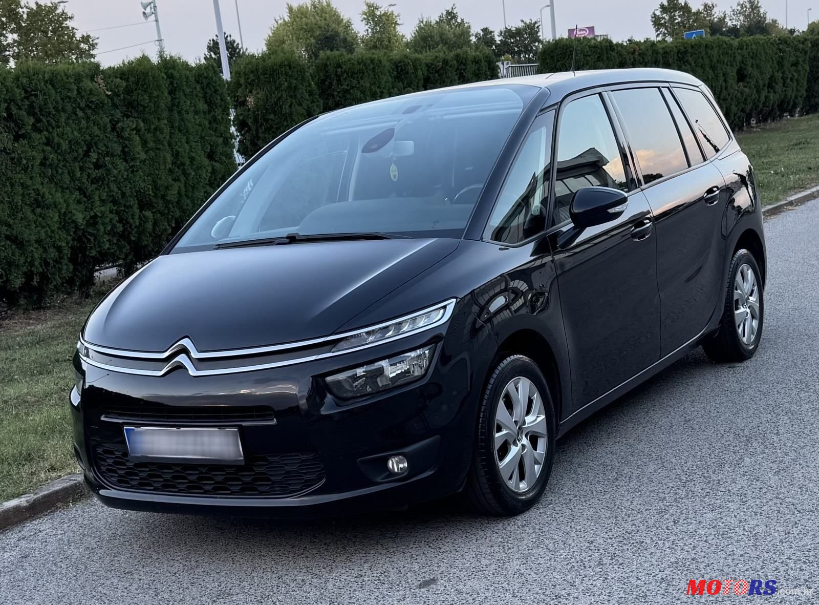 2015' Citroen C4 Grand Picasso photo #1