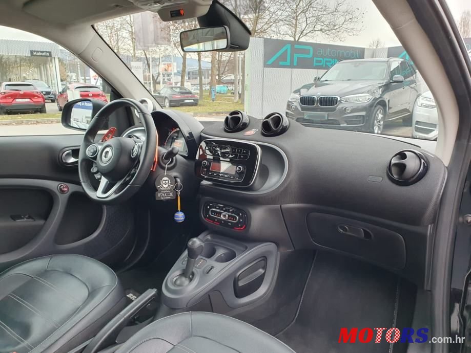 2015' Smart Fortwo photo #5