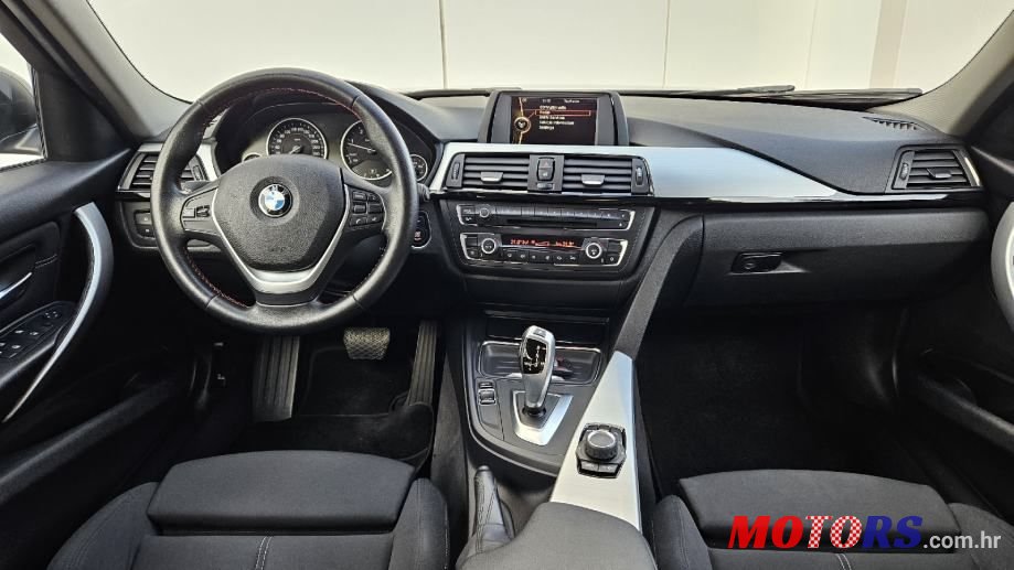 2012' BMW Serija 3 318D photo #5